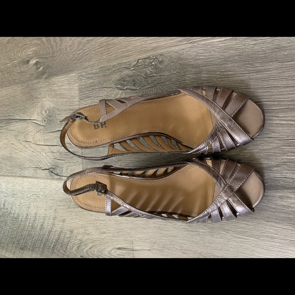 Short wedges